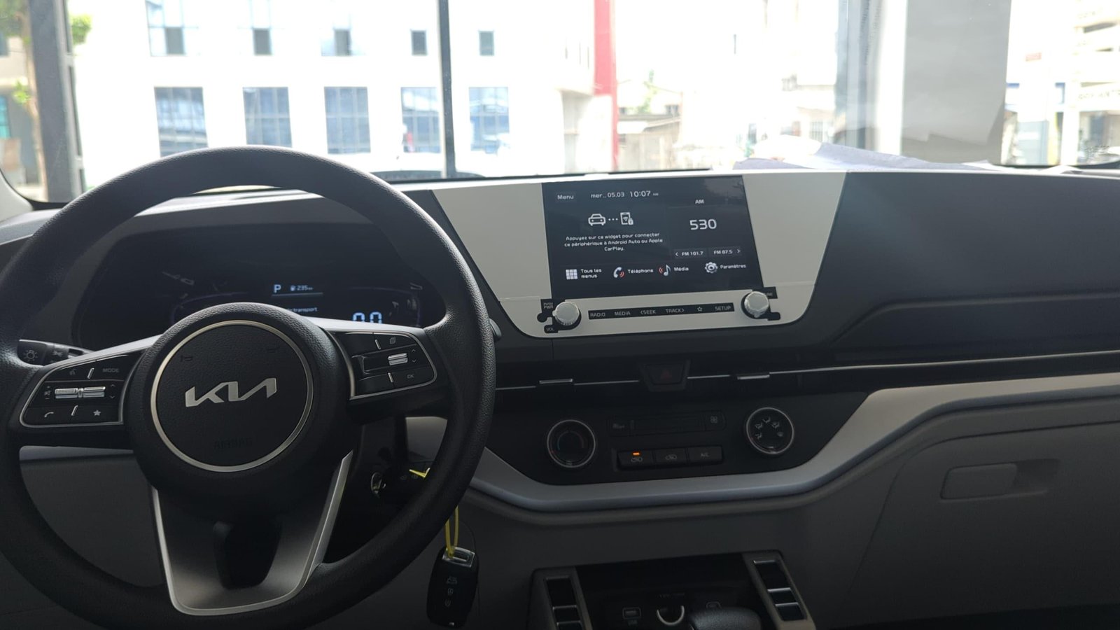 Kia Carens GL 2025 V4 7 places - Neuf - Wolf Car Motor Showroom Bénin - Image 2